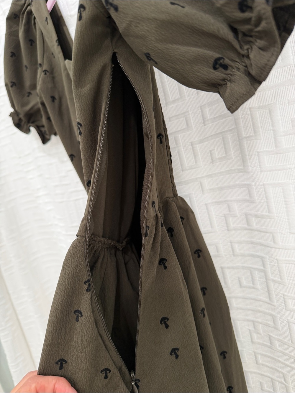 Disturbia Olive Green Puff Sleeve Sweetheart Mini Dress size 4 - Picture 3 of 4